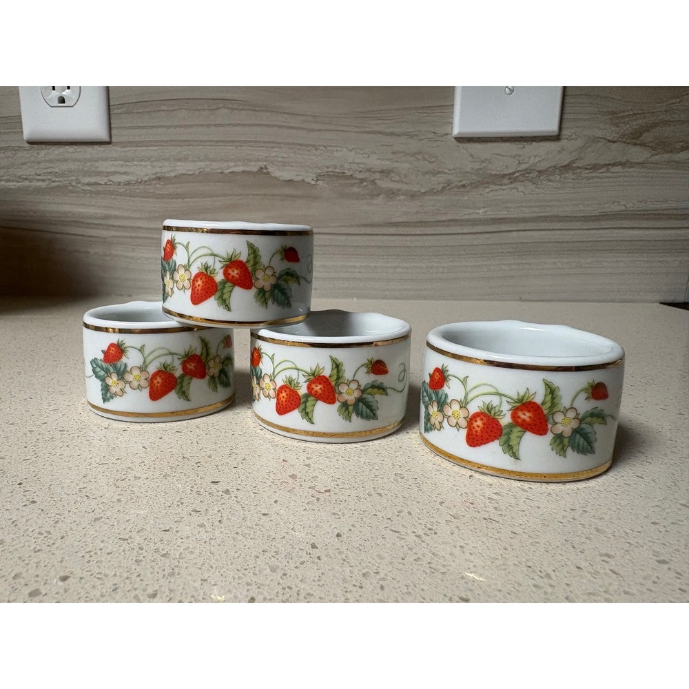 Vintage Avon Strawberry Ceramic Napkin Rings Set of 4 Gold Trim Brazil Cottage